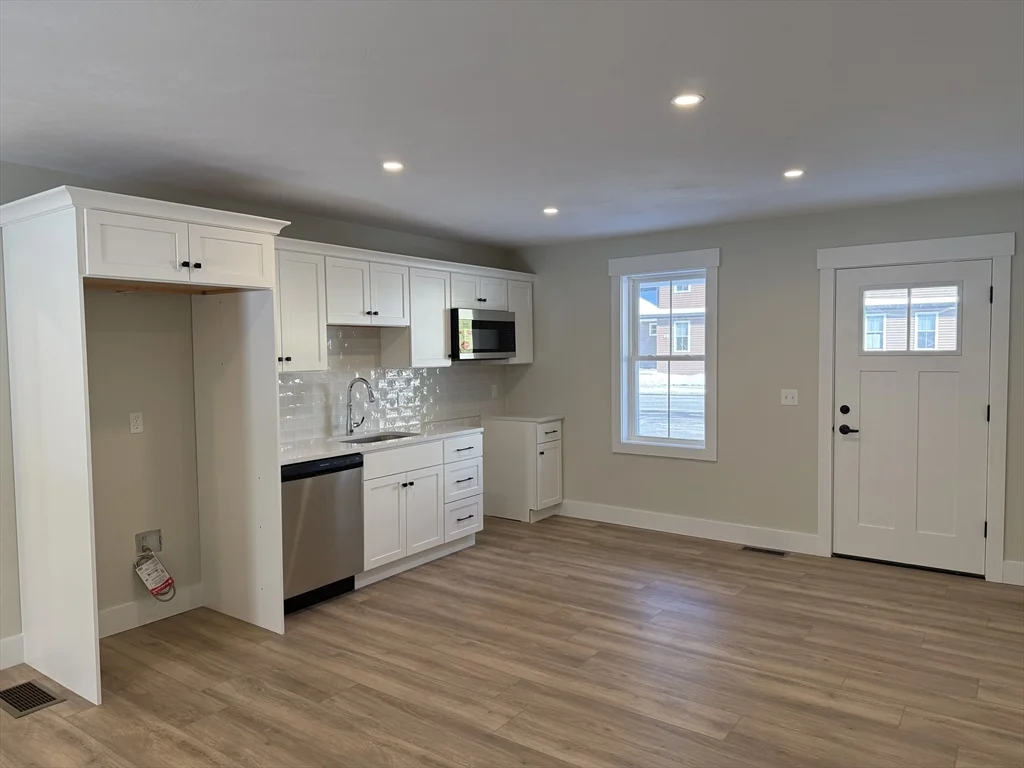 1 bed, 1 bath apartment for rent at 480 Wareham St Unit 31, Middleboro — photo 5 of 15