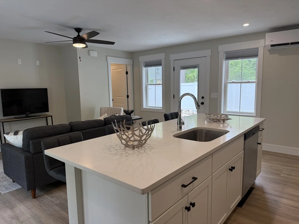 1 bed, 1 bath apartment for rent at 480 Wareham St Unit 34, Middleboro — photo 5 of 19