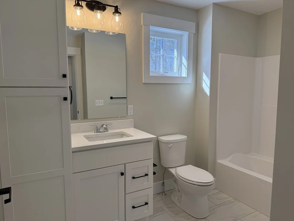 1 bed, 1 bath apartment for rent at 480 Wareham St Unit 35, Middleboro — photo 8 of 19