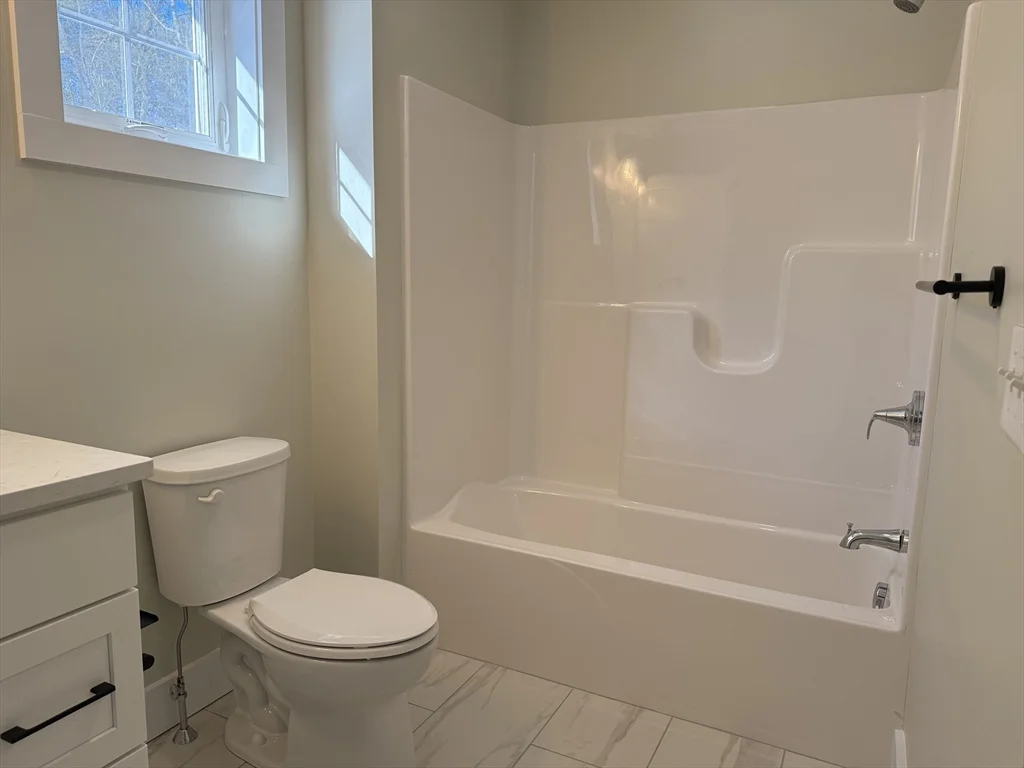 1 bed, 1 bath apartment for rent at 480 Wareham St Unit 35, Middleboro — photo 9 of 19