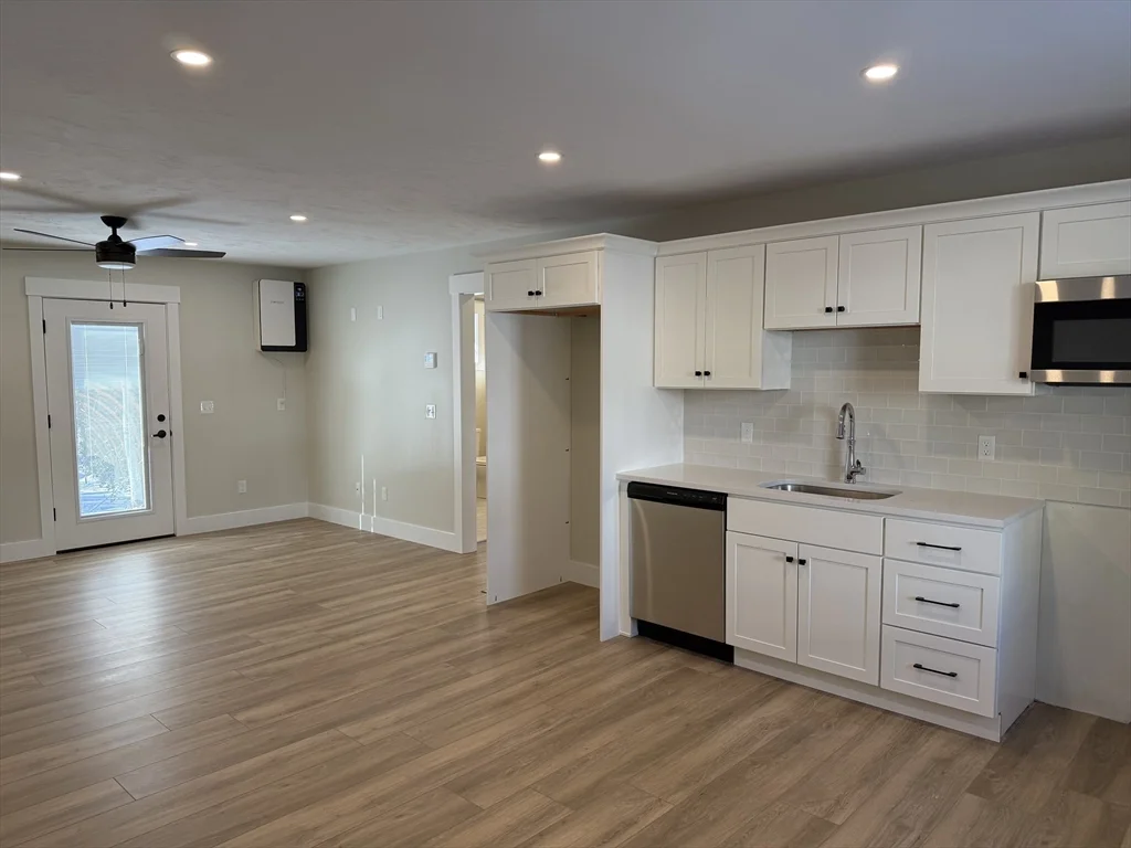 1 bed, 1 bath apartment for rent at 480 Wareham St Unit 35, Middleboro — photo 4 of 19