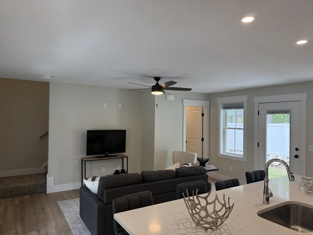 1 bed, 1 bath apartment for rent at 480 Wareham St Unit 36, Middleboro — photo 6 of 19