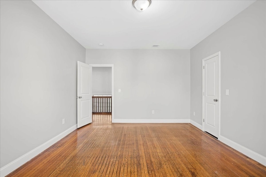 4 bed, 1 bath apartment for rent at 480 White St Unit 2, Springfield — photo 16 of 40