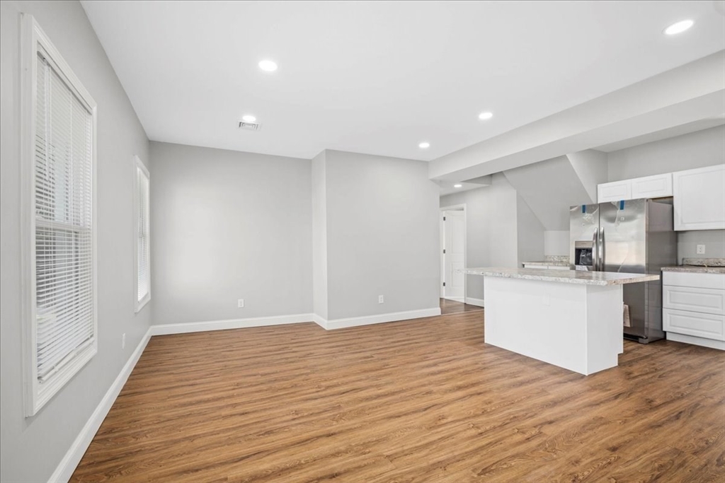 4 bed, 1 bath apartment for rent at 480 White St Unit 2, Springfield — photo 12 of 40