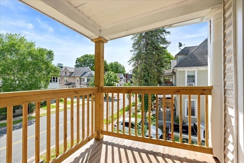 4 bed, 1 bath apartment for rent at 480 White St Unit 2, Springfield — photo 31 of 40