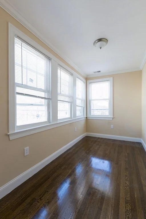 4 bed, 2 bath apartment for rent at 4803 Washington St Unit 2, West Roxbury — photo 3 of 8