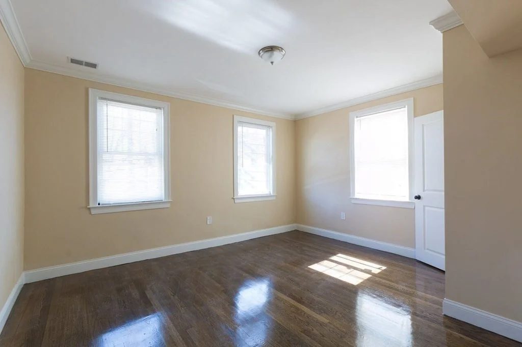 4 bed, 2 bath apartment for rent at 4803 Washington St Unit 2, West Roxbury — photo 2 of 8