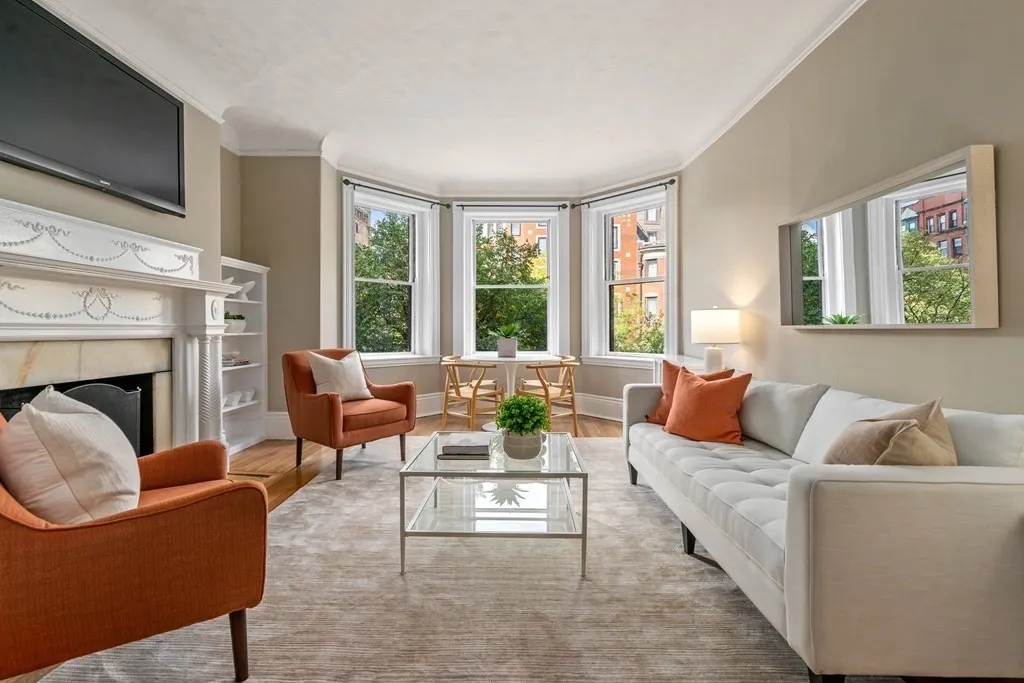 2 bed, 1 bath apartment for rent at 481 Beacon St Unit 34, Back Bay — photo 1 of 20
