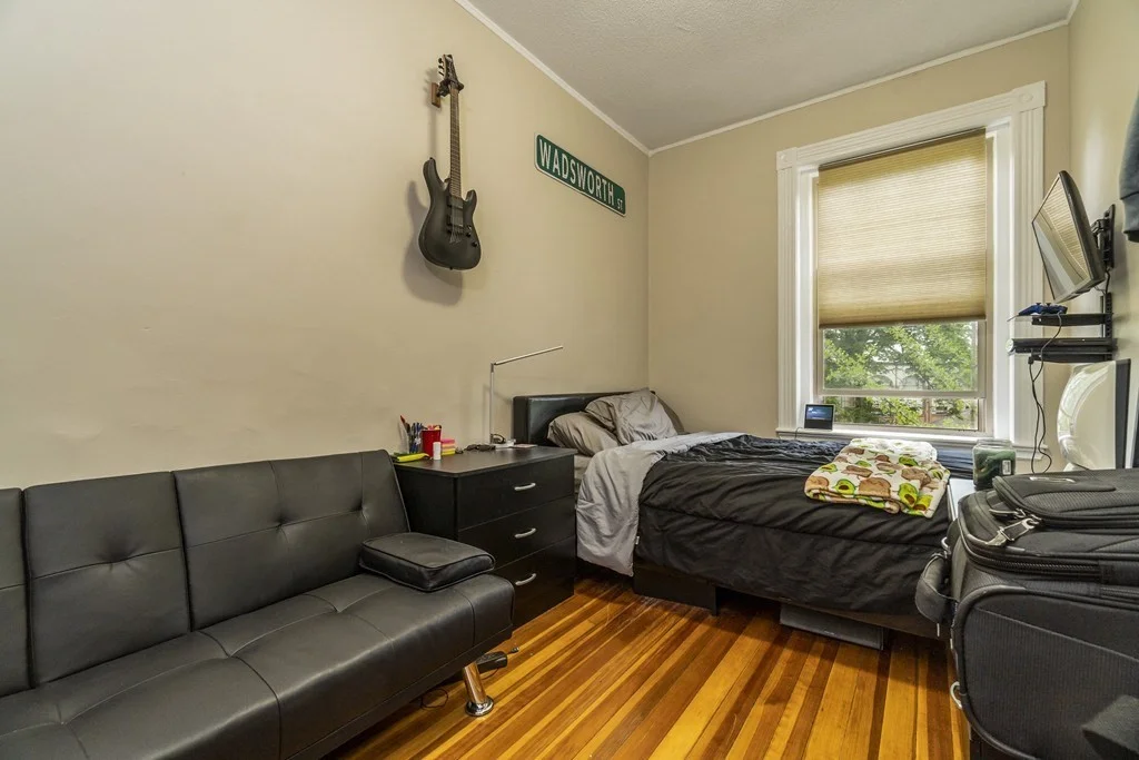 4 bed, 2 bath apartment for rent at 481 Boylston St Unit 3, Brookline Hills — photo 10 of 12