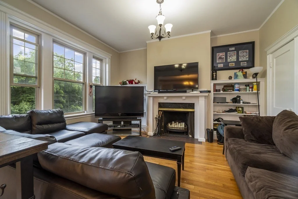 4 bed, 2 bath apartment for rent at 481 Boylston St Unit 3, Brookline Hills — photo 5 of 12