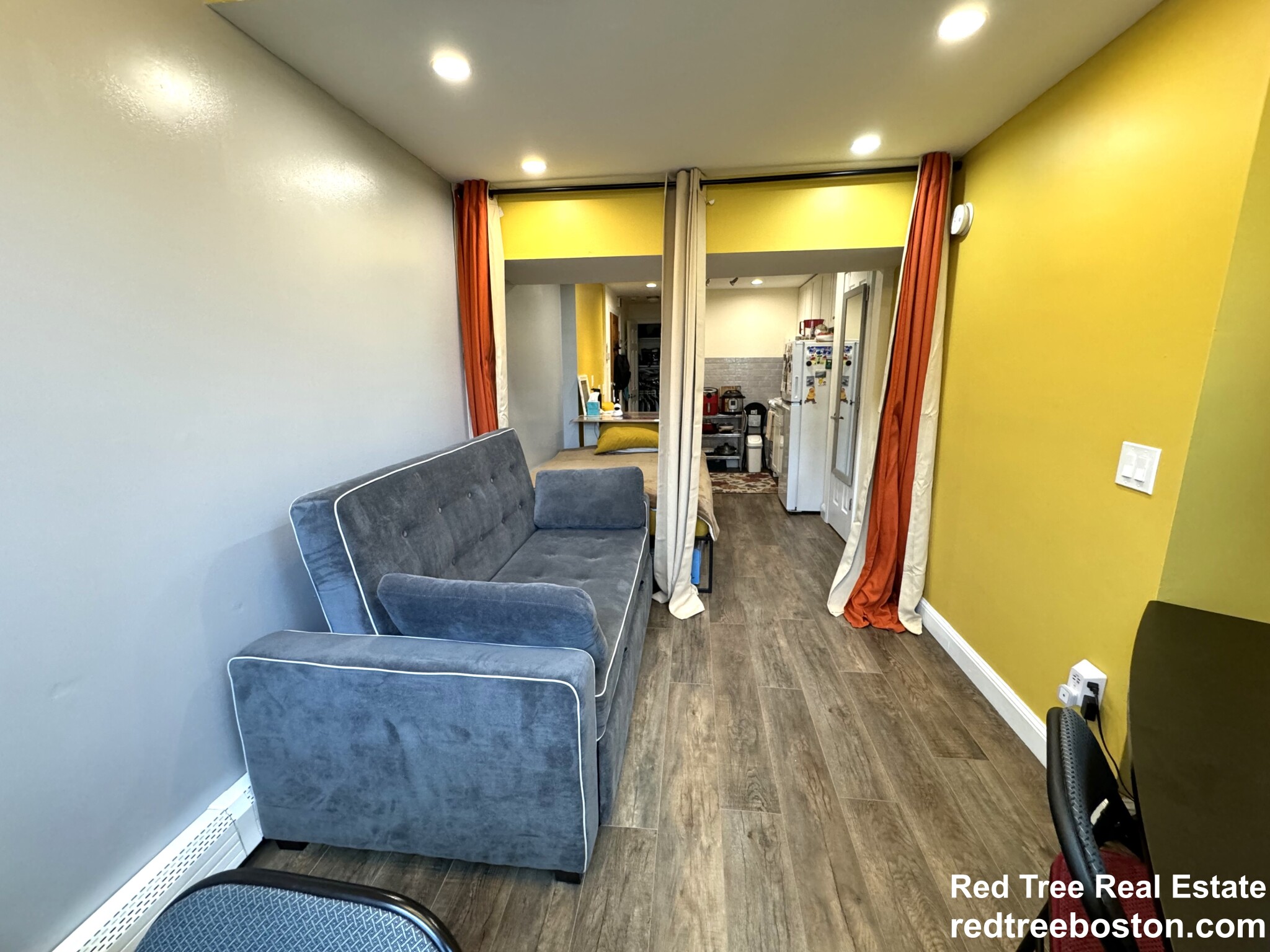 Studio bed, 1 bath apartment for rent at 482 Beacon St Unit 2, Back Bay — photo 4 of 10