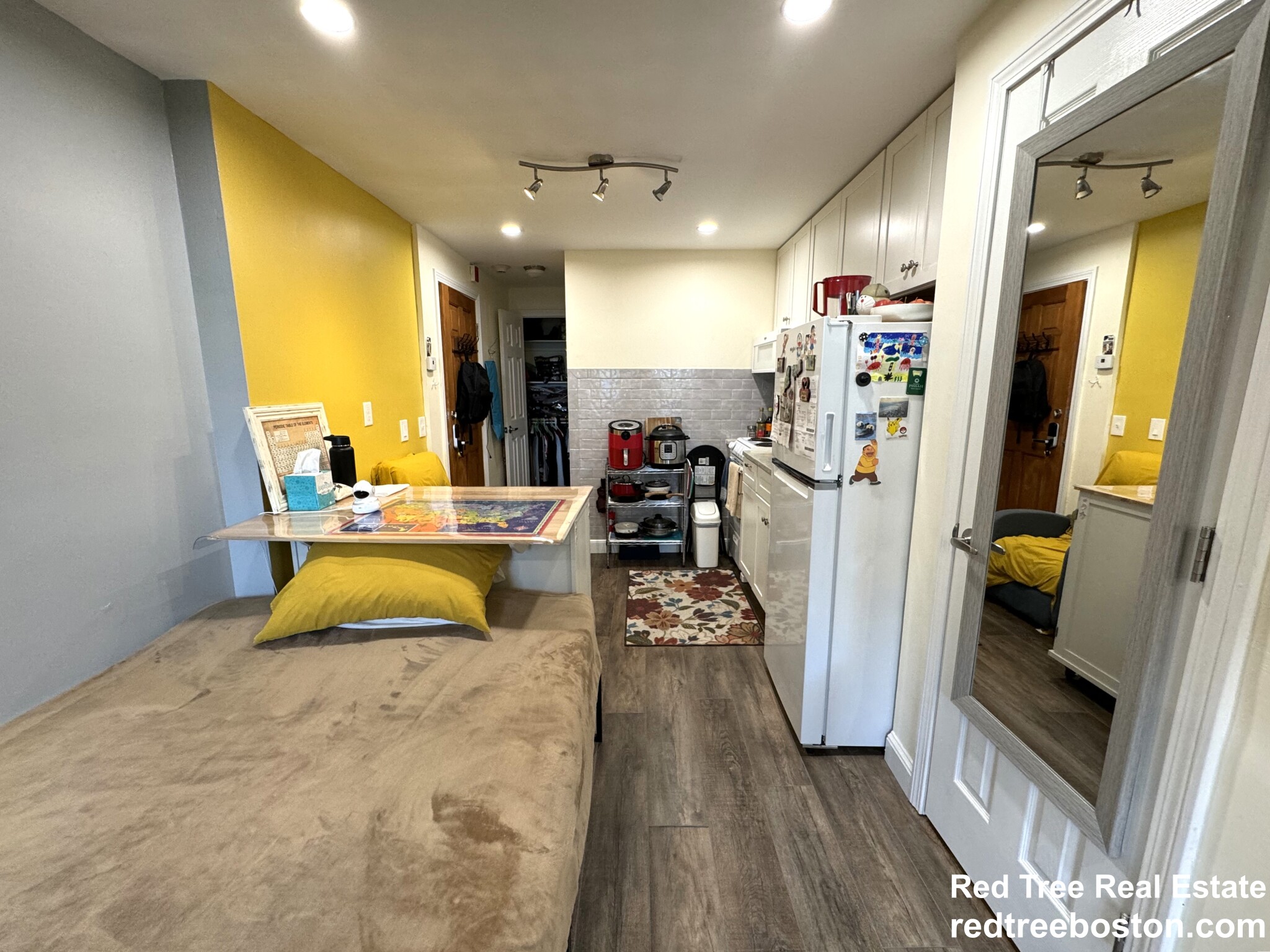 Studio bed, 1 bath apartment for rent at 482 Beacon St Unit 2, Back Bay — photo 3 of 10