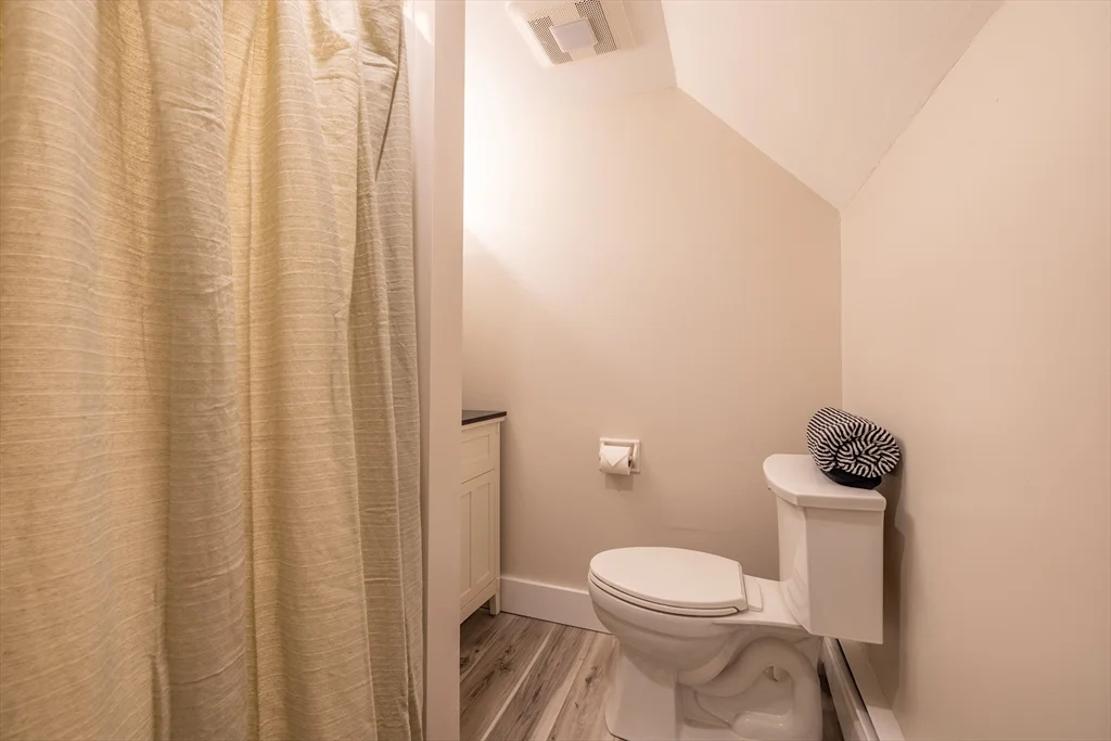 1 bed, 1 bath apartment for rent at 482 Broadway Unit 2, Magoun Square — photo 11 of 14