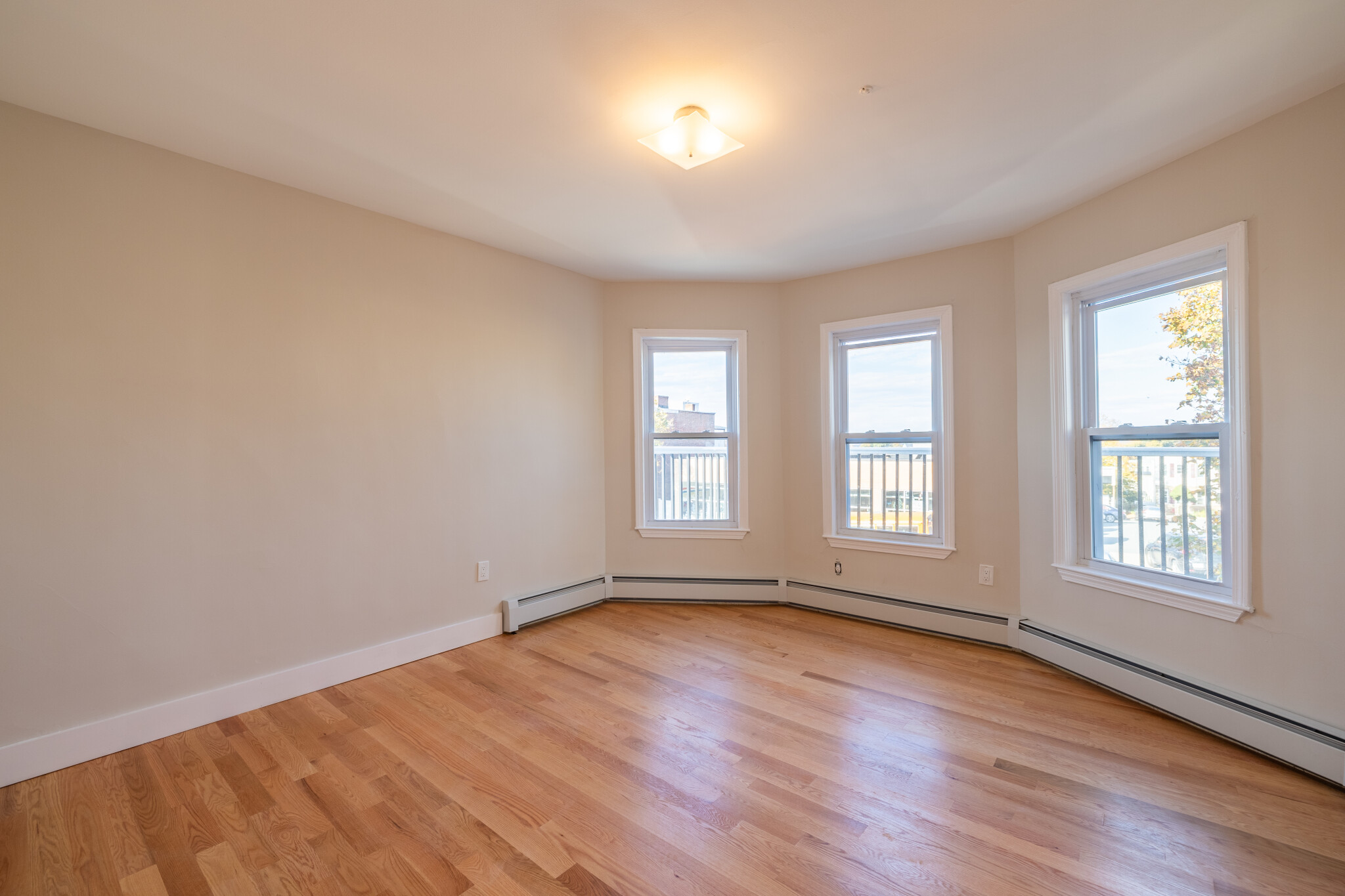 2 bed, 1 bath apartment for rent at 482 Broadway Unit 2T, Magoun Square — photo 5 of 14