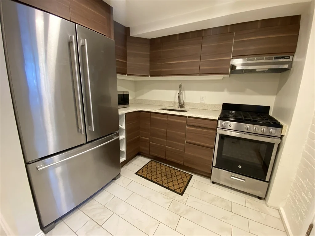Studio bed, 1 bath apartment for rent at 482 Columbus Ave Unit Garden, South End