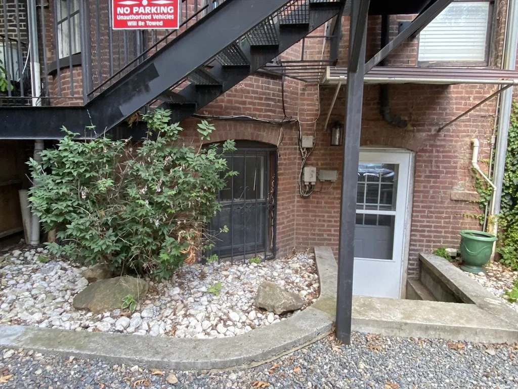 Studio bed, 1 bath apartment for rent at 482 Columbus Ave Unit Garden, South End — photo 15 of 15