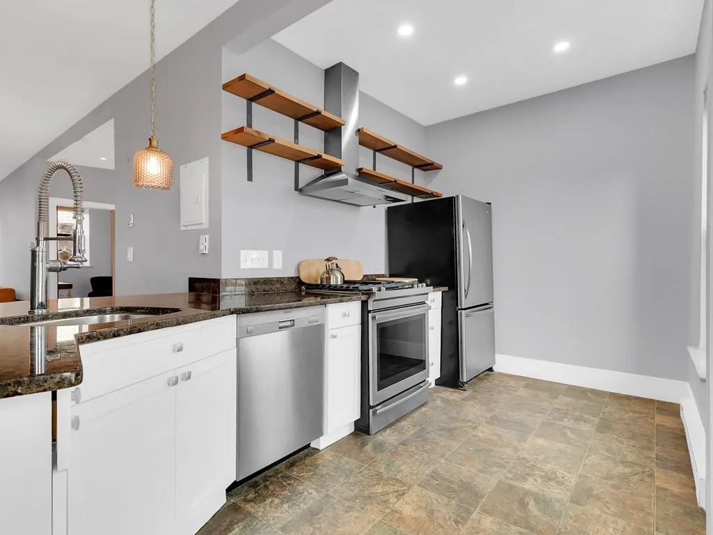 2 bed, 2.5 bath apartment for rent at 482 Columbus Ave Unit Ph, South End — photo 10 of 25