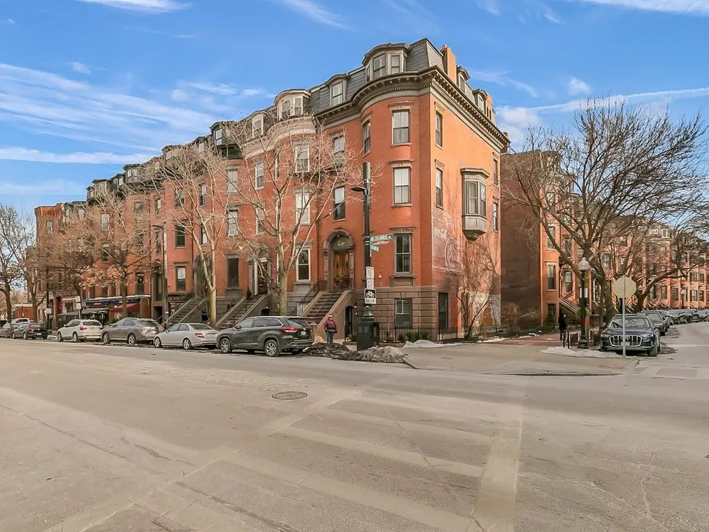 2 bed, 2.5 bath apartment for rent at 482 Columbus Ave Unit Ph, South End — photo 2 of 25