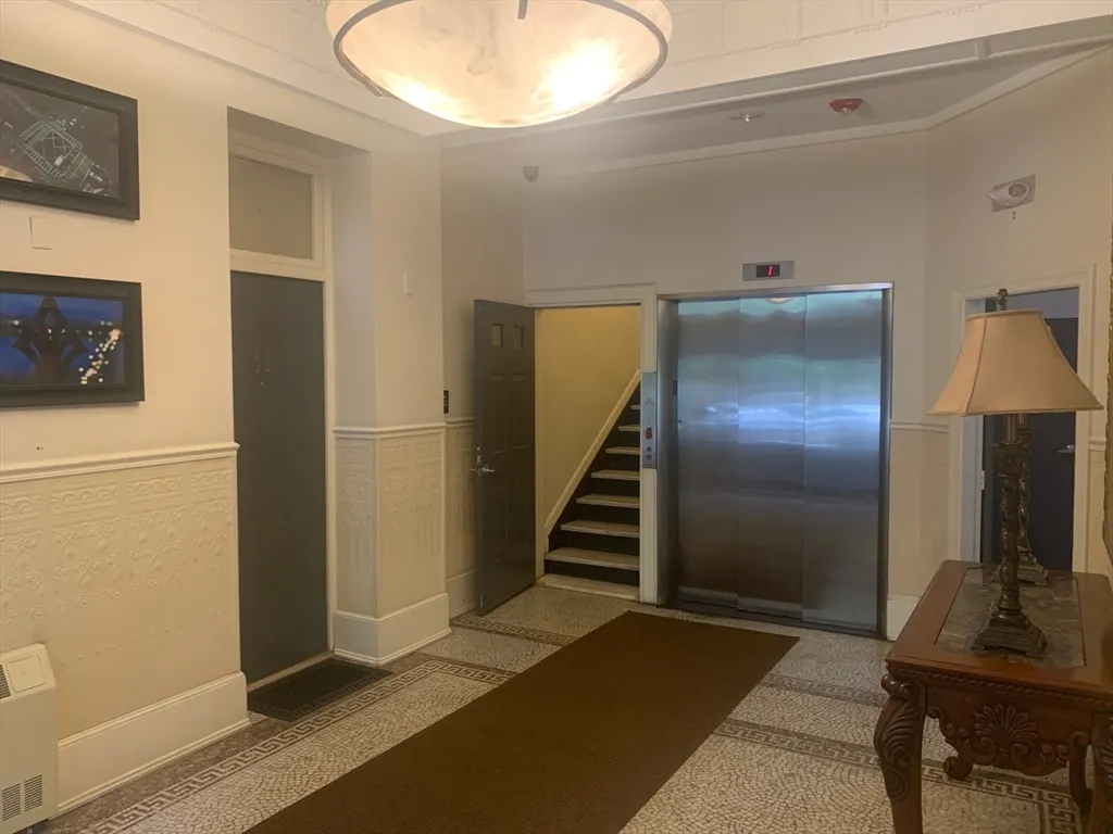 1 bed, 1 bath apartment for rent at 483 Beacon St Unit 26, Back Bay — photo 9 of 9