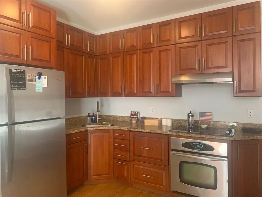 1 bed, 1 bath apartment for rent at 483 Beacon St Unit 26, Back Bay — photo 3 of 9