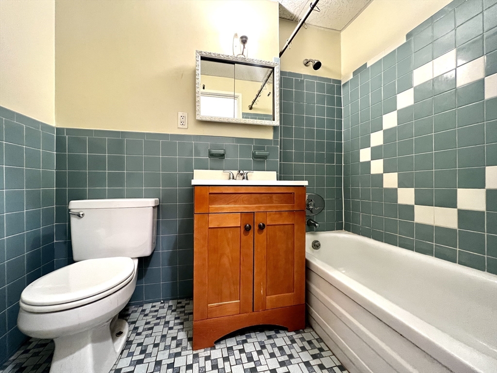 1 bed, 1 bath apartment for rent at 483 Beacon St Unit 27, Back Bay — photo 9 of 12