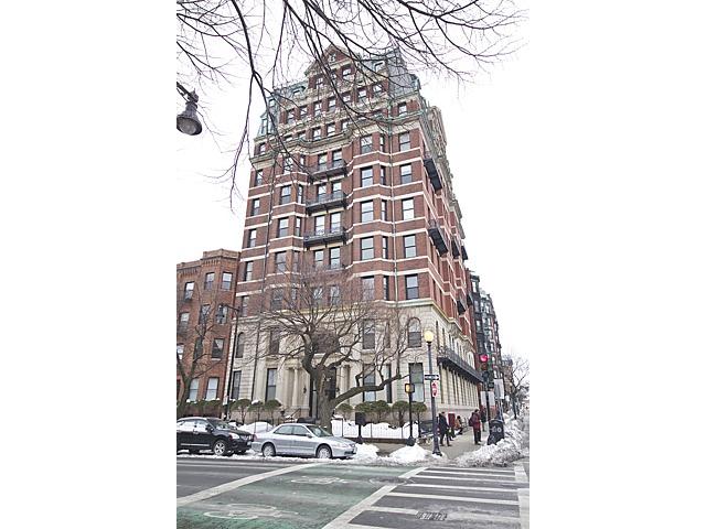 1 bed, 1 bath apartment for rent at 483 Beacon St Unit 44, Back Bay — photo 11 of 12
