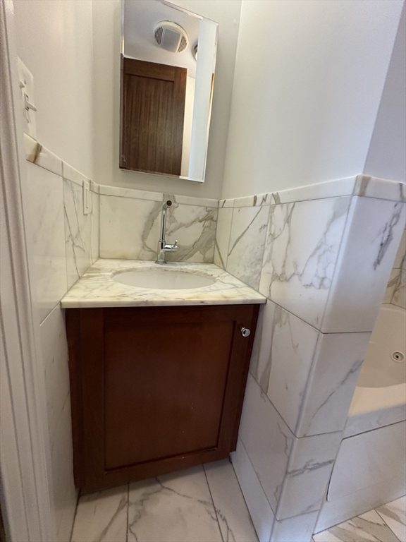 2 bed, 1 bath apartment for rent at 483 Beacon St Unit 75, Back Bay — photo 17 of 20