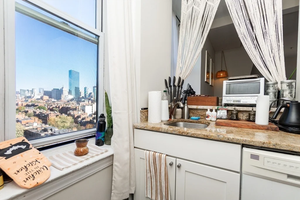 Studio bed, 1 bath apartment for rent at 483 Beacon St Unit PH6, Back Bay — photo 8 of 17