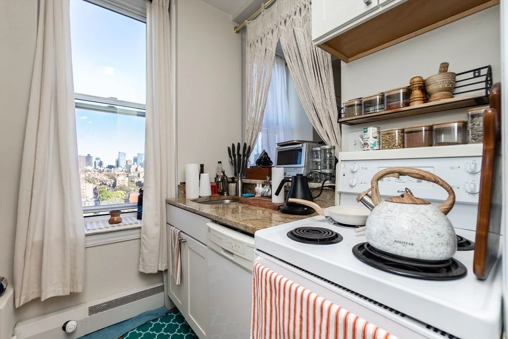 Studio bed, 1 bath apartment for rent at 483 Beacon St Unit PH6, Back Bay — photo 9 of 17