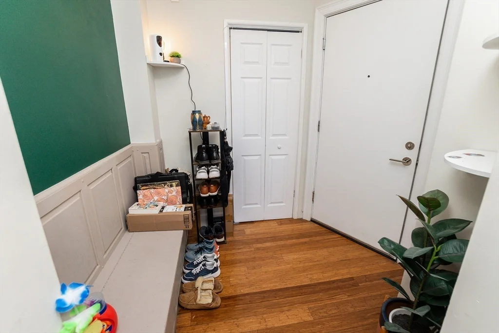 Studio bed, 1 bath apartment for rent at 483 Beacon St Unit PH6, Back Bay — photo 16 of 17