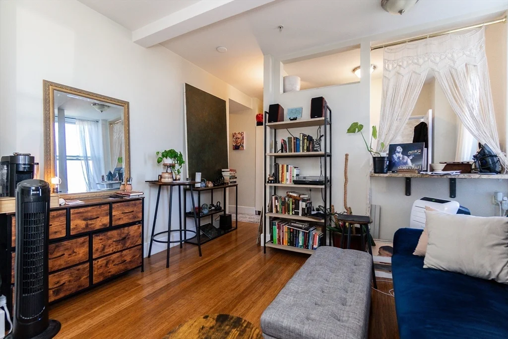Studio bed, 1 bath apartment for rent at 483 Beacon St Unit PH6, Back Bay — photo 6 of 17