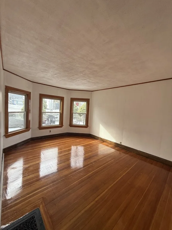 3 bed, 2 bath apartment for rent at 483 Broadway Unit 01, Medford — photo 6 of 17
