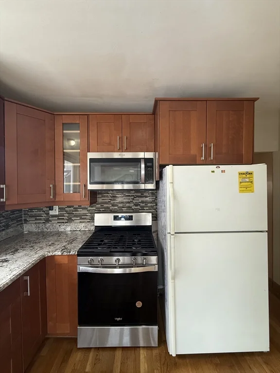 3 bed, 2 bath apartment for rent at 483 Broadway Unit 01, Medford — photo 12 of 17