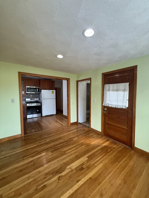 3 bed, 2 bath apartment for rent at 483 Broadway Unit 01, Medford — photo 15 of 17