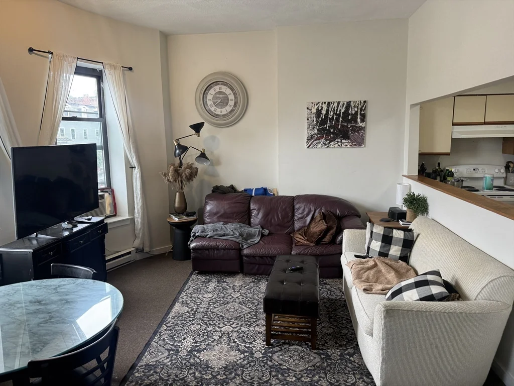 2 bed, 1 bath apartment for rent at 483 East Broadway Unit 4, South Boston — photo 8 of 12