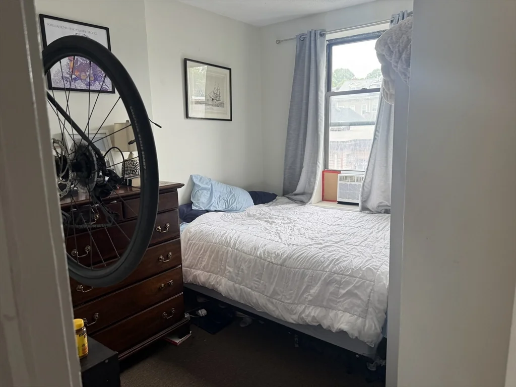 2 bed, 1 bath apartment for rent at 483 East Broadway Unit 4, South Boston — photo 5 of 12