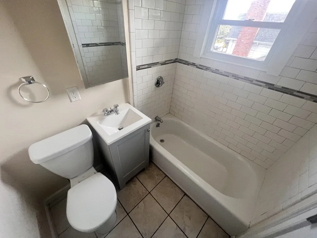 1 bed, 1 bath apartment for rent at 483 Newport Ave Unit 7, Quincy Center — photo 4 of 8