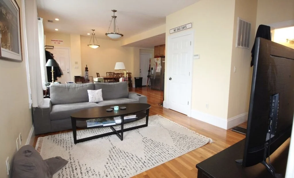 2 bed, 1 bath apartment for rent at 483 Shawmut Ave Unit 5, South End — photo 6 of 12