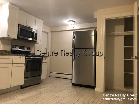 2 bed, 1 bath apartment for rent at 4833 Washington St Unit 2R, West Roxbury — photo 2 of 5