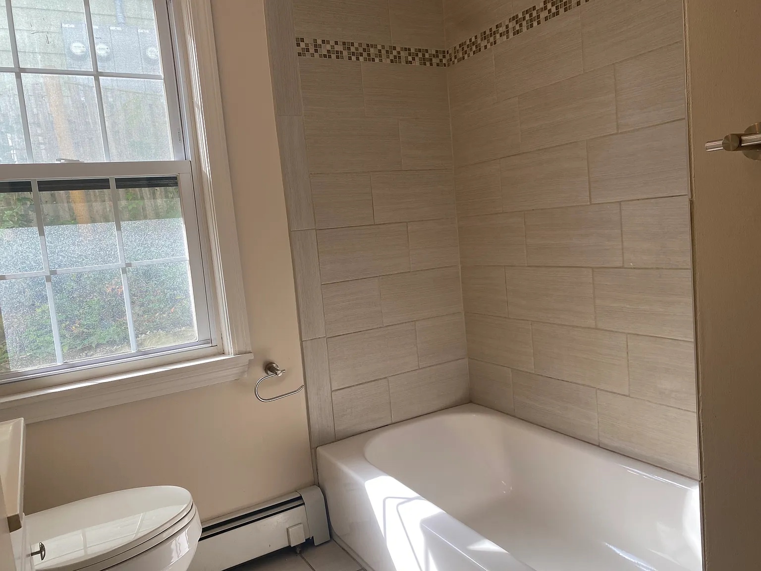 2 bed, 1 bath apartment for rent at 4833 Washington St Unit 3L, West Roxbury — photo 15 of 16