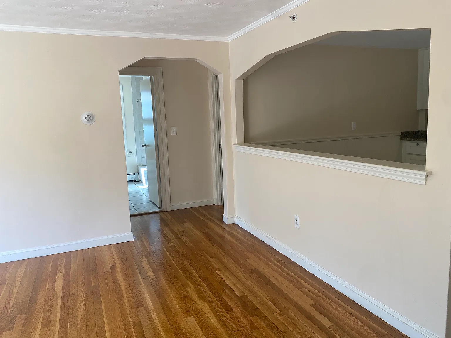 2 bed, 1 bath apartment for rent at 4833 Washington St Unit 3L, West Roxbury — photo 7 of 16