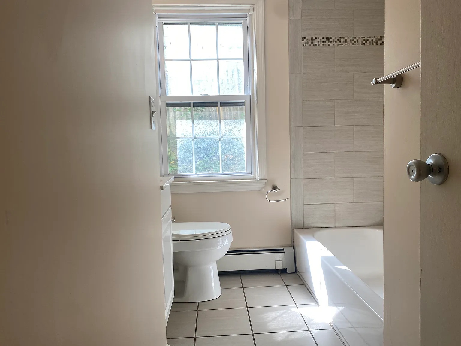 2 bed, 1 bath apartment for rent at 4833 Washington St Unit 3L, West Roxbury — photo 13 of 16