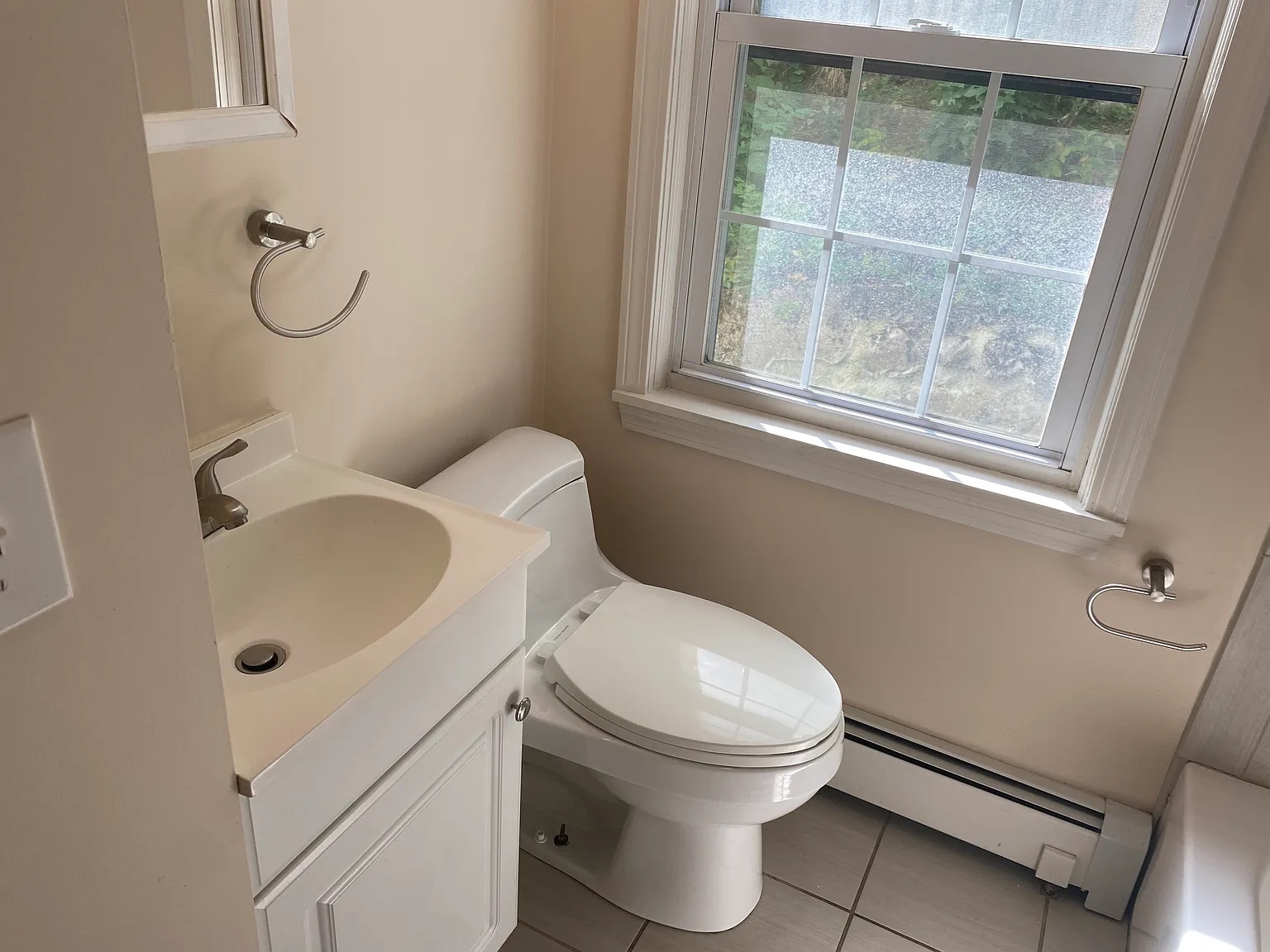 2 bed, 1 bath apartment for rent at 4833 Washington St Unit 3L, West Roxbury — photo 14 of 16