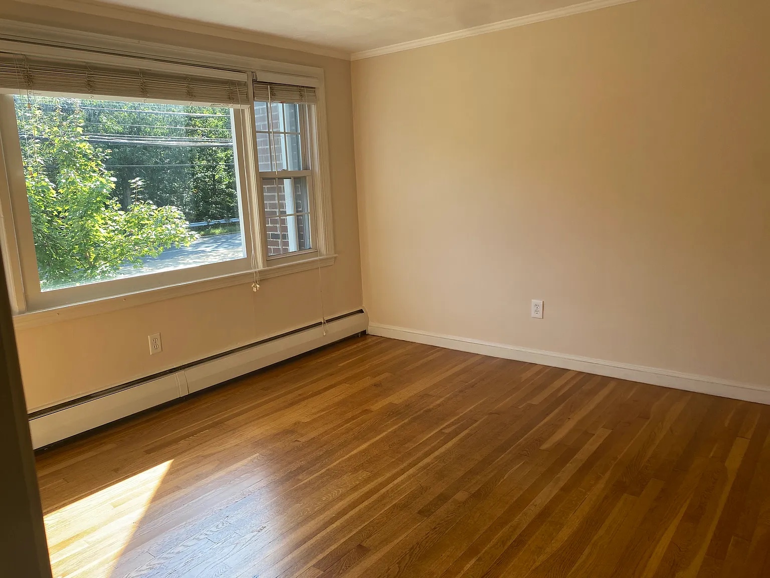 2 bed, 1 bath apartment for rent at 4833 Washington St Unit 3L, West Roxbury — photo 5 of 16