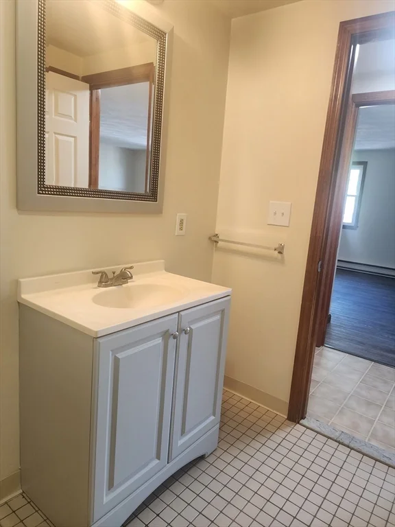 2 bed, 1 bath apartment for rent at 484 Western Ave Unit B4, Lynn — photo 7 of 10