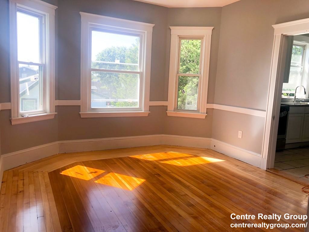 2 bed, 1 bath apartment for rent at 4843 Washington Unit 1, West Roxbury — photo 8 of 13