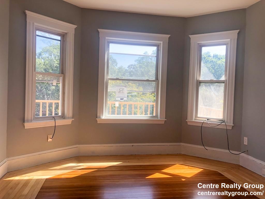 2 bed, 1 bath apartment for rent at 4843 Washington Unit 1, West Roxbury — photo 7 of 13