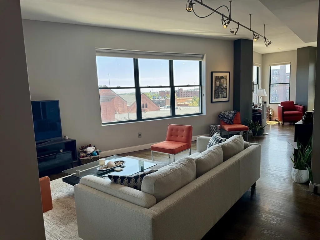 1 bed, 2 bath apartment for rent at 485 Harrison Ave Unit 407, South End — photo 9 of 23