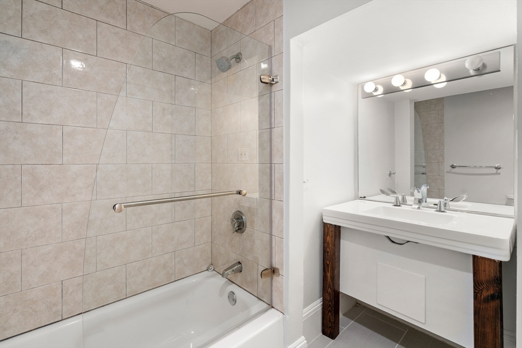 2 bed, 2 bath apartment for rent at 486 Beacon St Unit 2, Back Bay — photo 13 of 14