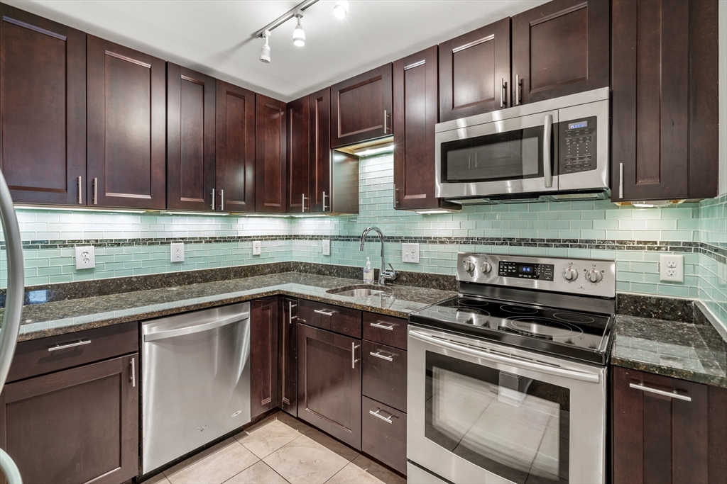 2 bed, 2 bath apartment for rent at 486 Beacon St Unit 2, Back Bay — photo 6 of 14